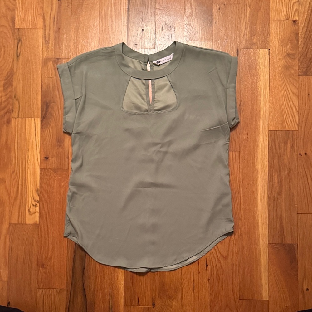 SO Women's Sage Green Blouse